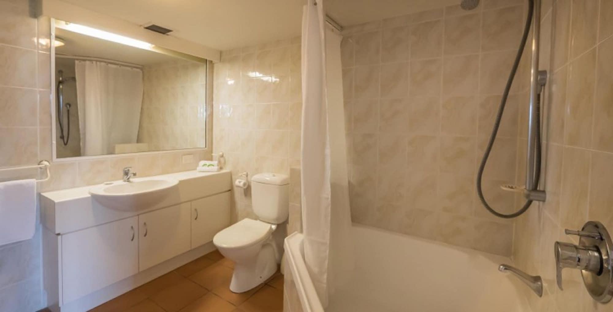 Tropic Towers Apartments Cairns Exterior foto